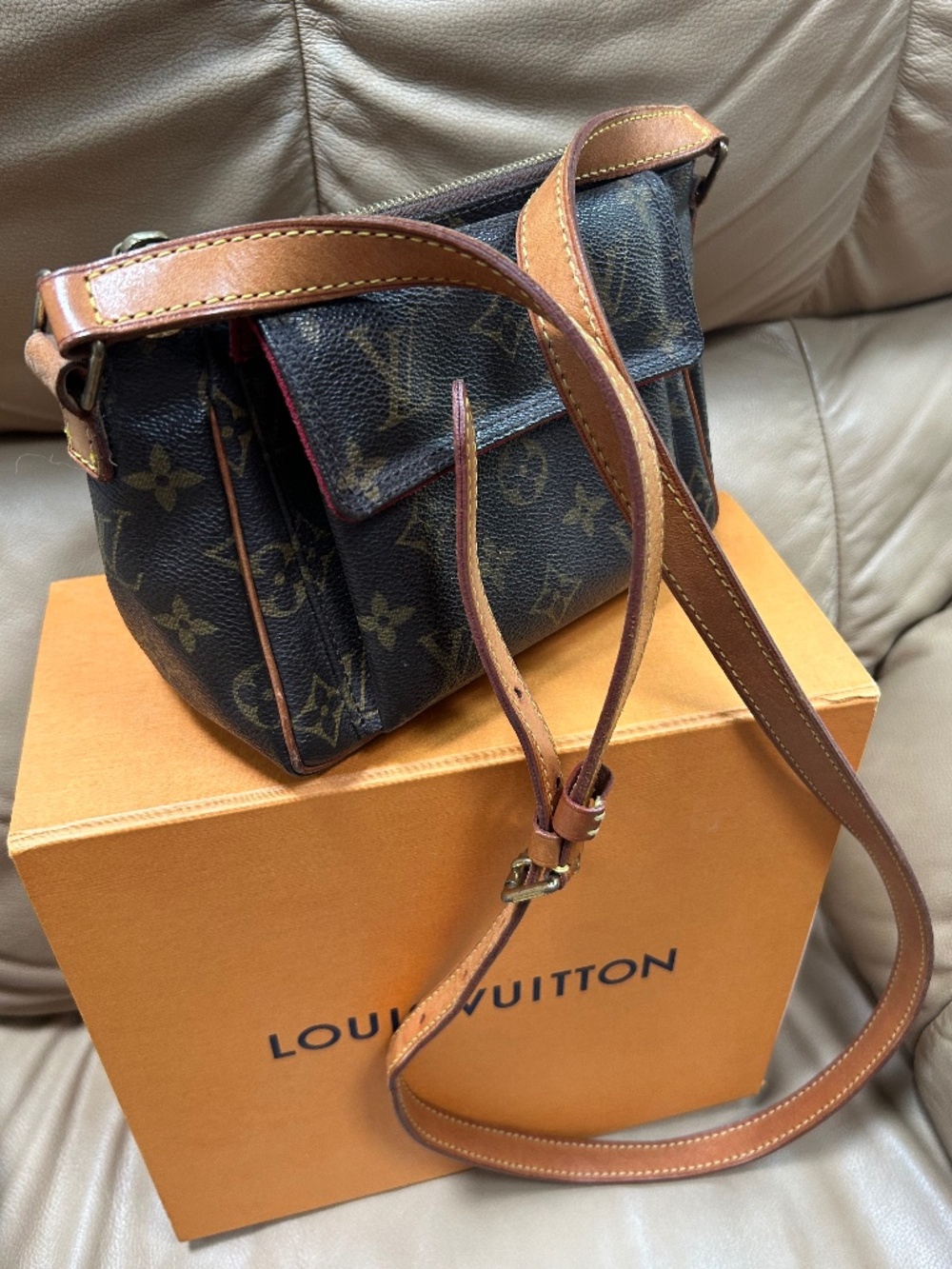 AUTHENTIC Louis Vuitton Viva CITE pm